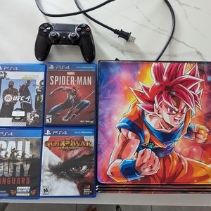 PS4 PRO with 4 games and control